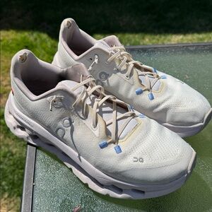 On Cloudtilt Sneakers in Sand Lavender 8.5